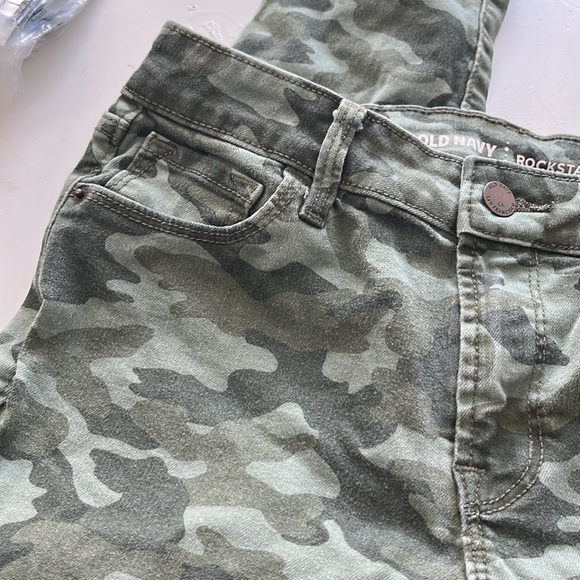 Old Navy Size 6 Rockstar Mid-Rise Green Camo Print Denim Jeans - Picture 2 of 7